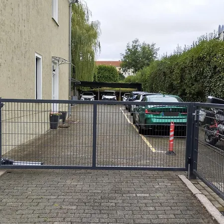 Goerlitz- Monteurunterkunft-Monteurwohnung Mit 2 Schlafzimmern Und Parkplatz * Gorlitz
